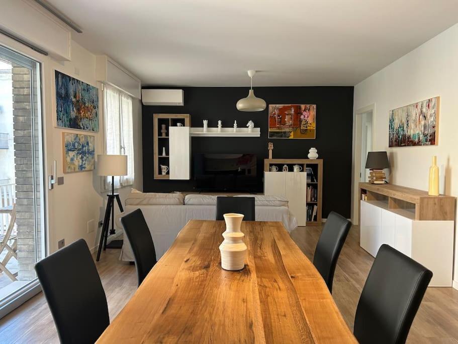 Apartment Art X4 In Centre With Private Parking